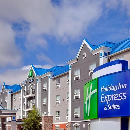 Holiday Inn Express Calgary South By Ihg Exterior photo